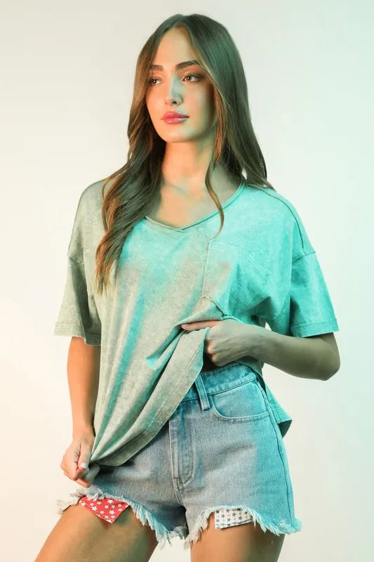 VERY J Raw Hem Pocketed Contrast Washed Denim Shorts