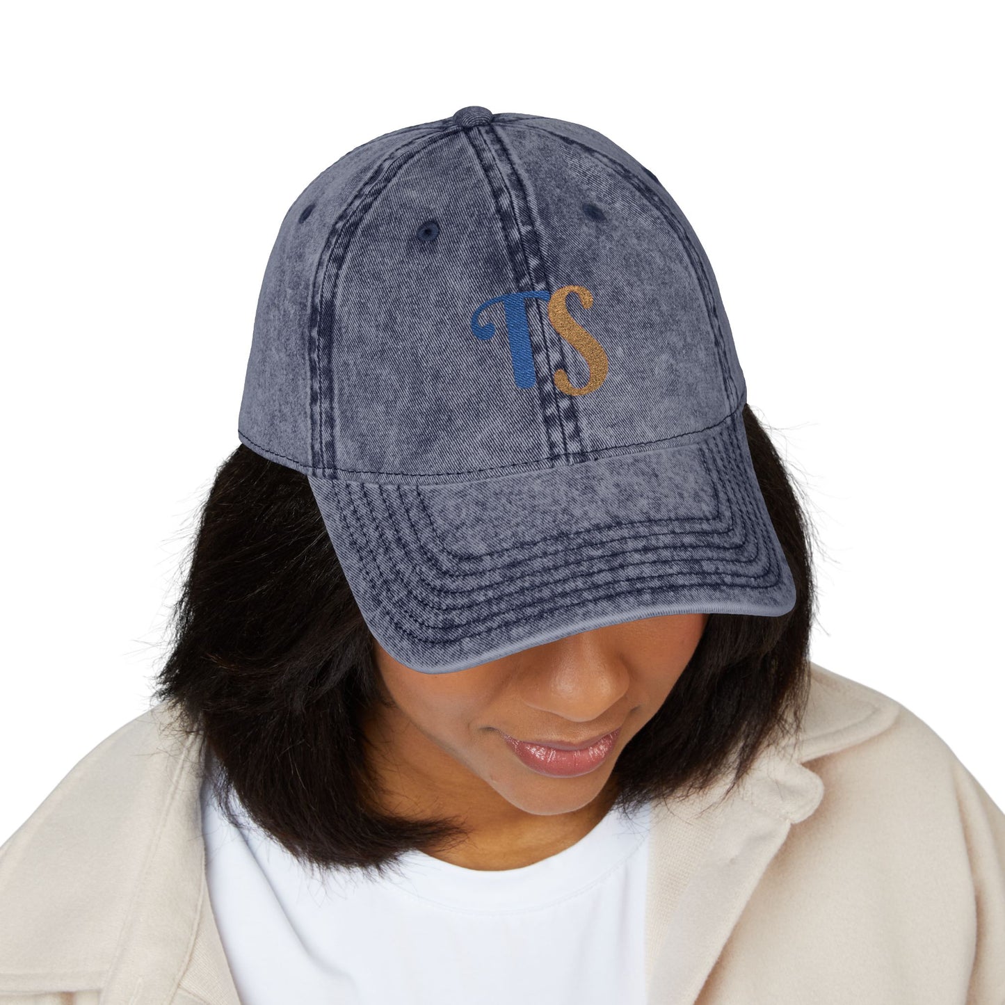 Customizable Vintage Embroidered Cap - Personalized Stylish Baseball Hat for Everyday Wear