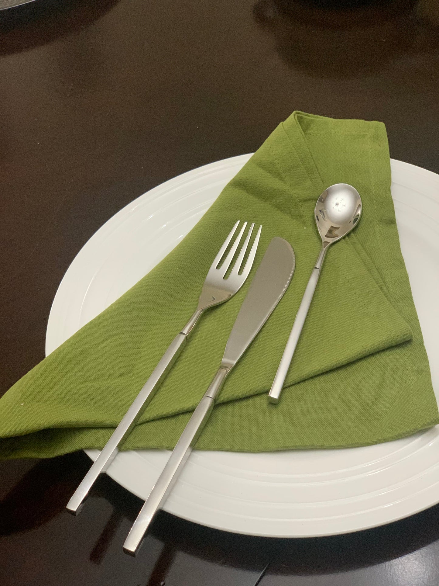 Vibhsa 36-PC Flatware Set (Dinner Knife, Dinner Fork, Dessert Spoon)