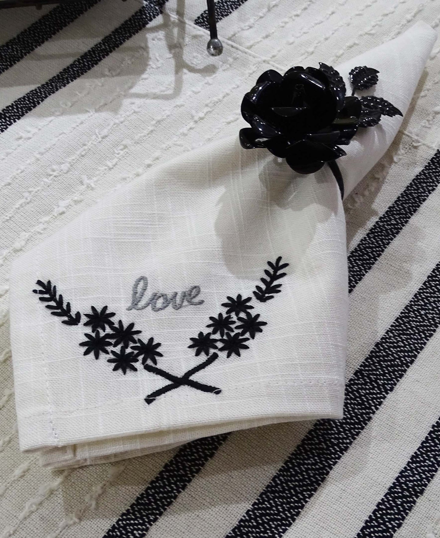 Table Cloth Napkins Set of 4 with Love Embroidery