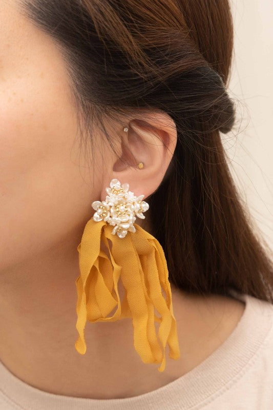 Chasse Dangle Earrings | Mustard