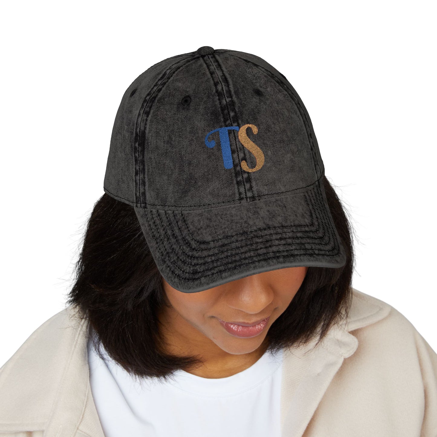 Customizable Vintage Embroidered Cap - Personalized Stylish Baseball Hat for Everyday Wear