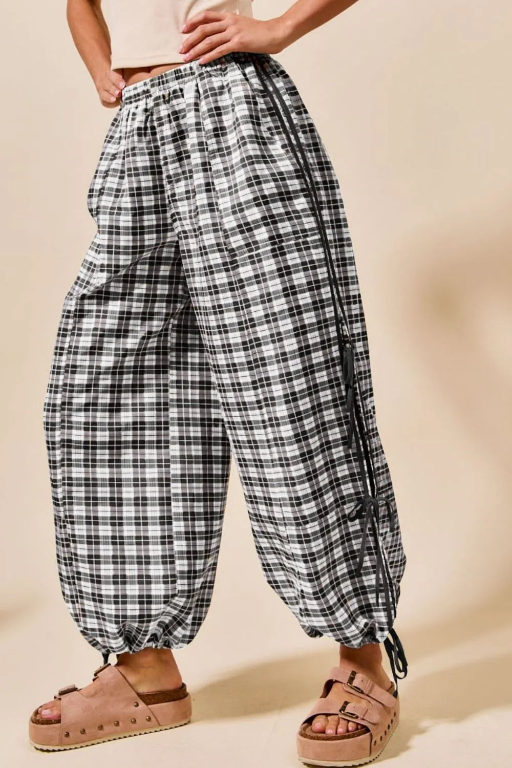 SO ME Plaid Elastic Waist Balloon Pants