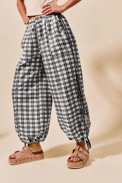 SO ME Plaid Elastic Waist Balloon Pants