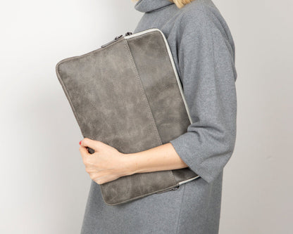 Awe Slim Leather Laptop / Tablet Bag