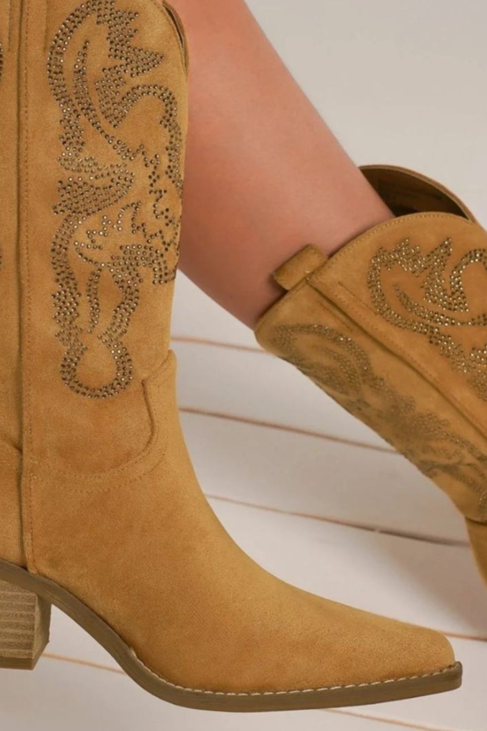 Beast Fashion Rhinestone Detail Point Toe Western Cowgirl Boots