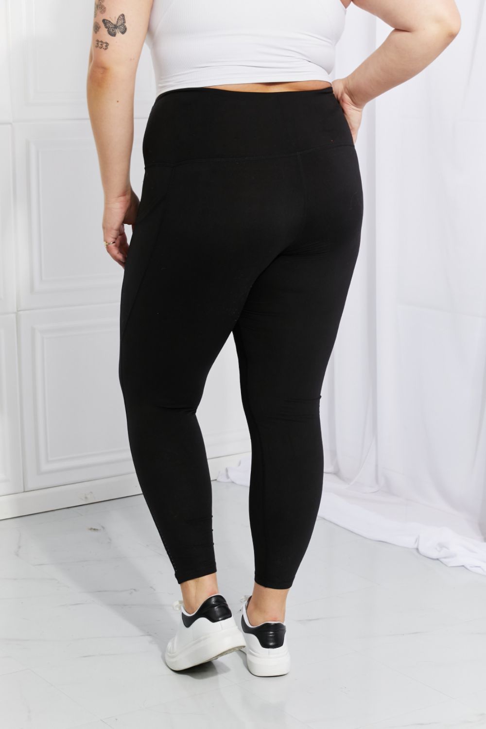 Leggings Depot Full Size Strengthen and Lengthen Reflective Dot Active Leggings