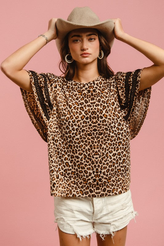 BiBi Leopard Crochet Trim Round Neck Short Sleeve Top