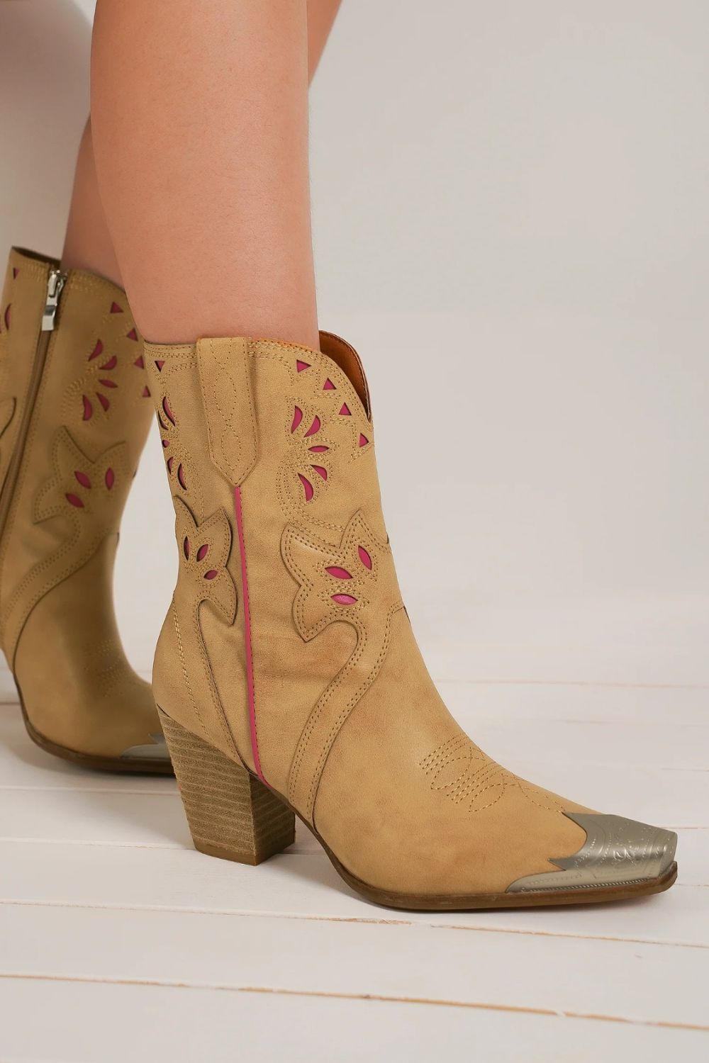 Beast Fashion Cut-Out Floral Embroidery Western Cowgirl Boots