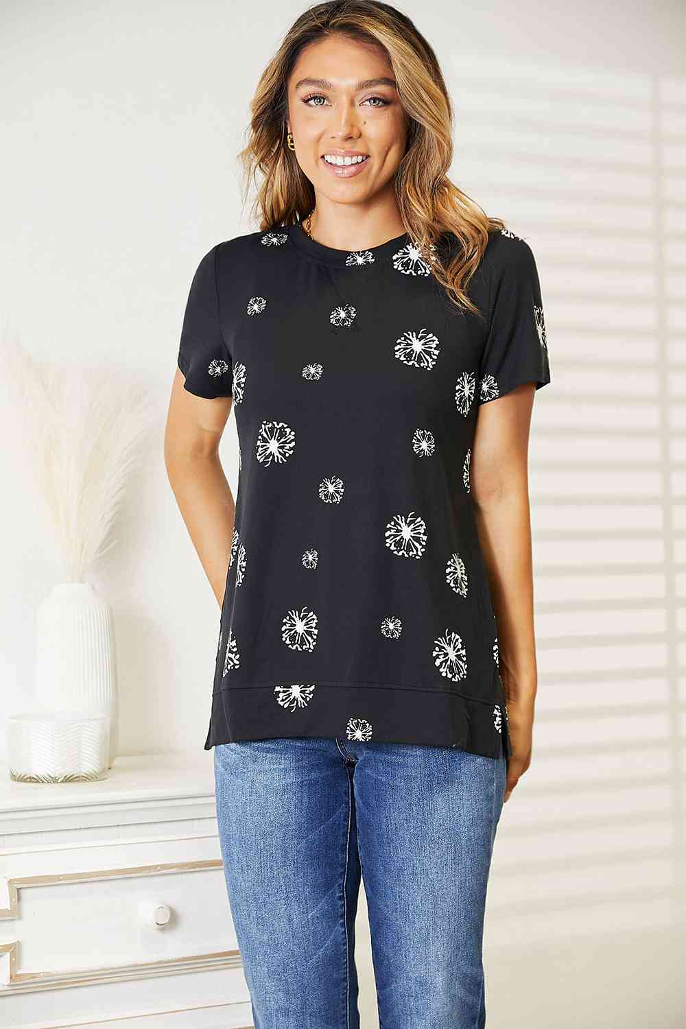 Dandelion Print T-shirt for Women Round Neck Black Top